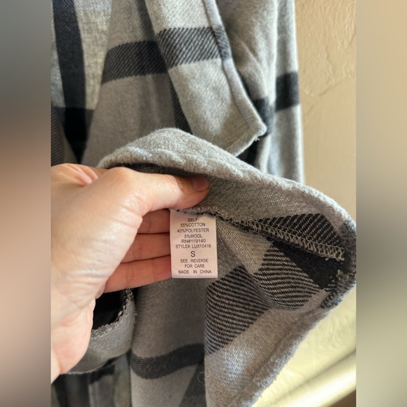 FAVLUX GRAY STRIPPED COAT SIZE S - Picture 8 of 9